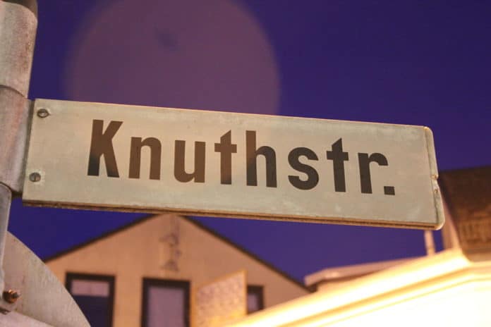 Straßenschild_Knuthstraße_(Flensburg),_Bild_001