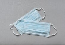 Pflicht zur medizinischen Maske im ÖPNV: Aktiv Bus unterstützt Fahrgäste mit Masken