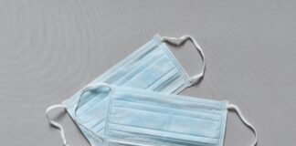 Pflicht zur medizinischen Maske im ÖPNV: Aktiv Bus unterstützt Fahrgäste mit Masken