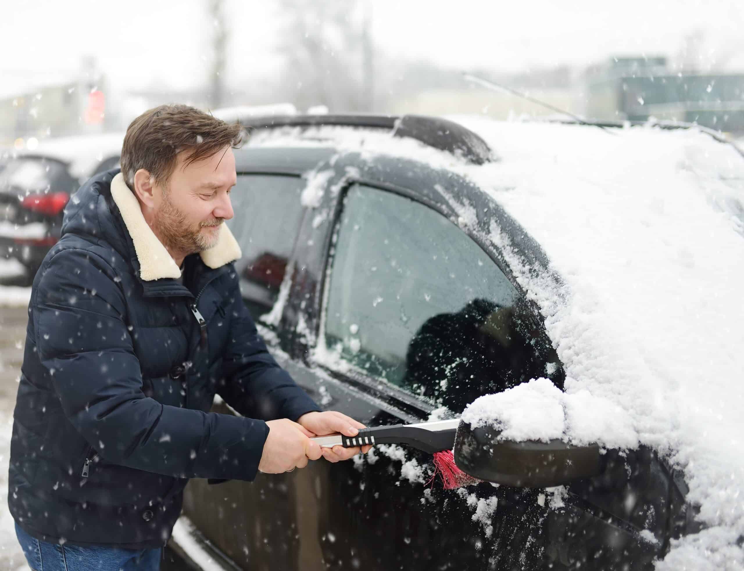 Frost am Auto ADAC Tipps für zugefrorene Türen, Scheiben und Co. -  Flensburgjournal