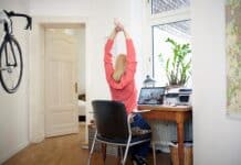 Gesundes Sitzen im Homeoffice – So können Unternehmen ihre Angestellten unterstützen
