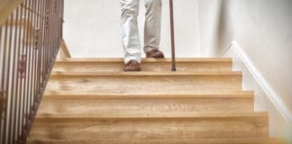 Gesundheit pflegebedürftiger Menschen durch Bewegung stärken