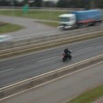 Mehr Schutz für Motorradfahrer auf den Straßen des Landes