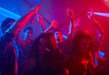 Land setzt Rahmenbedingungen für Modell-Testlauf „maskenfreier“ Discos