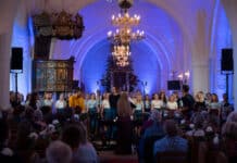 Musik aus Dänemark: Sønderjysk Pigekor und Efterklang in der Helligåndskirken