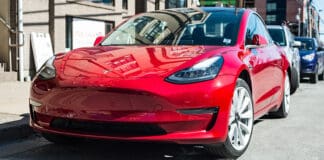 E-Autos bei der ADAC Autovermietung