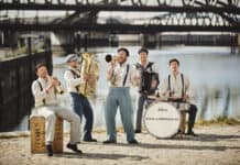 Albers Ahoi – „Musik in Matrosenhosen“