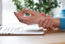 Karpaltunnelsyndrom: Jeder Sechste ist im Laufe seines Lebens davon betroffen