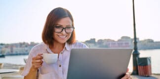 Repräsentative Studie: Ein Viertel der jungen Menschen würde gerne einmal eine Workation machen