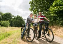 Auf zwei Rädern durchs Land