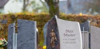 Liebevolle Erinnerungen in Stein gemeißelt