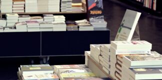 Bücherbasar in der Stadtbibliothek Flensburg