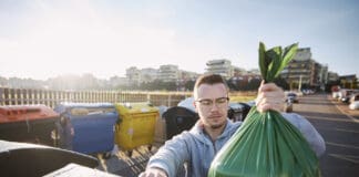 Mülltonnen an Silvester vor Bränden schützen