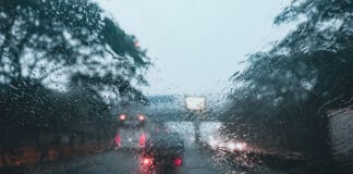 Sicherer fahren bei Sturm und Starkregen