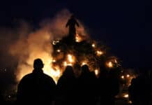 Knisterndes Spektakel in Nordfriesland: Biikebrennen