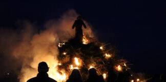 Knisterndes Spektakel in Nordfriesland: Biikebrennen