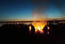 Osterfeuer auf Holnis