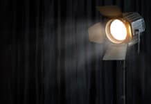 Ein Abend voller Lichtblicke – Das Bühnenprogramm mit Christof Jauernig