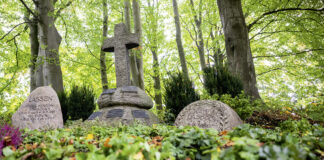 Bestattungsformen heute und in Zukunft Grabstätten im Wald