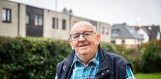 Helmut Hjordthuus – in Flensburg bekannt „wie ein bunter Hund“ Helmut Hjordthuus – in Flensburg bekannt „wie ein bunter Hund“