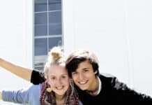 Mit Ausbildungsbetrieben und Studienanbietern sprechen Mit Ausbildungsbetrieben und Studienanbietern sprechen