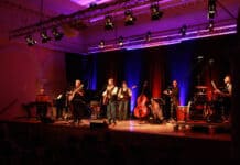 Central Park Band covering Simon & Garfunkel Central Park