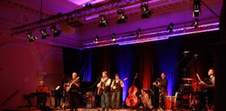 Central Park Band covering Simon & Garfunkel Central Park