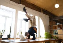 Nicht nur Party am Strand: Herausforderungen digitaler Nomaden Nicht nur Party am Strand: Herausforderungen digitaler Nomaden