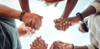 Kleine Gesten, große Wirkung: Wie Flensburg Dankbarkeit im Alltag lebt Kleine Gesten, große Wirkung: Wie Flensburg Dankbarkeit im Alltag lebt