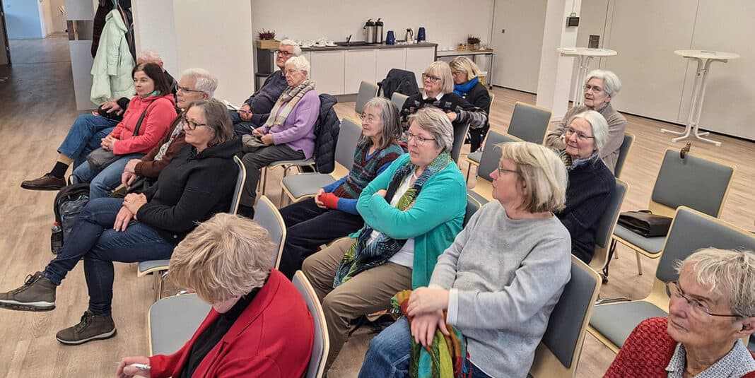 Betrugsprävention war Thema im Seniorencafé des Seniorenbeirats