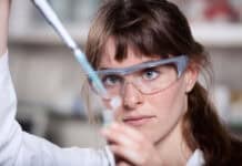 Mädchen Mut zu MINT machen Mädchen Mut zu MINT machen