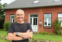 Kim Schmidt – bekannt wie ein bunter Hund Kim Schmidt – bekannt wie ein bunter Hund