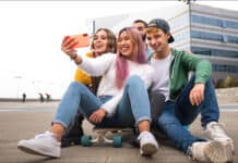Generation Z: Digital Natives mit Drang zur Selbstverwirklichung