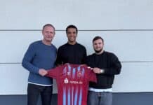 Marian Sarr unterschreibt beim SC Weiche Marian Sarr unterschreibt beim SC Weiche