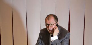 „Achtsam morden“ im Bürgerhaus Harrislee „Achtsam morden“ im Bürgerhaus Harrislee