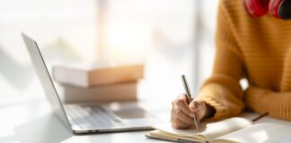 Vergleich zwischen dem eigenständigen Schreiben und der Zusammenarbeit mit einem Ghostwriter für die Masterarbeit