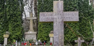 Flensburg 1945 Folge 3: Verfolgt, gefangen und ermordet Flensburg 1945 Teil 3: Verfolgt gefangen und ermordet