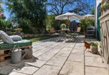 Farbenfrohe Akzente im Außenbereich – Mediterraner Urlaub vor der Haustür Farbenfrohe Akzente im Außenbereich – Mediterraner Urlaub vor der Haustür