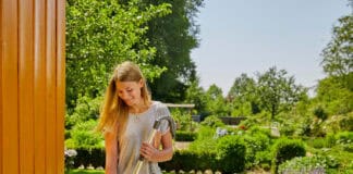 Den Garten mit Regenwasser bewässern Den Garten mit Regenwasser bewässern