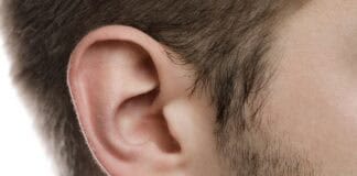 Hörsturz: Wenn plötzlich alles dumpf klingt Hörsturz: Wenn plötzlich alles dumpf klingt