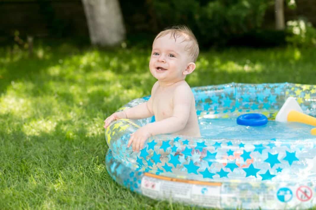 Babys richtig vor Hitze schützen