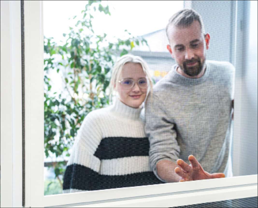 Hitze und Insekten draußen halten