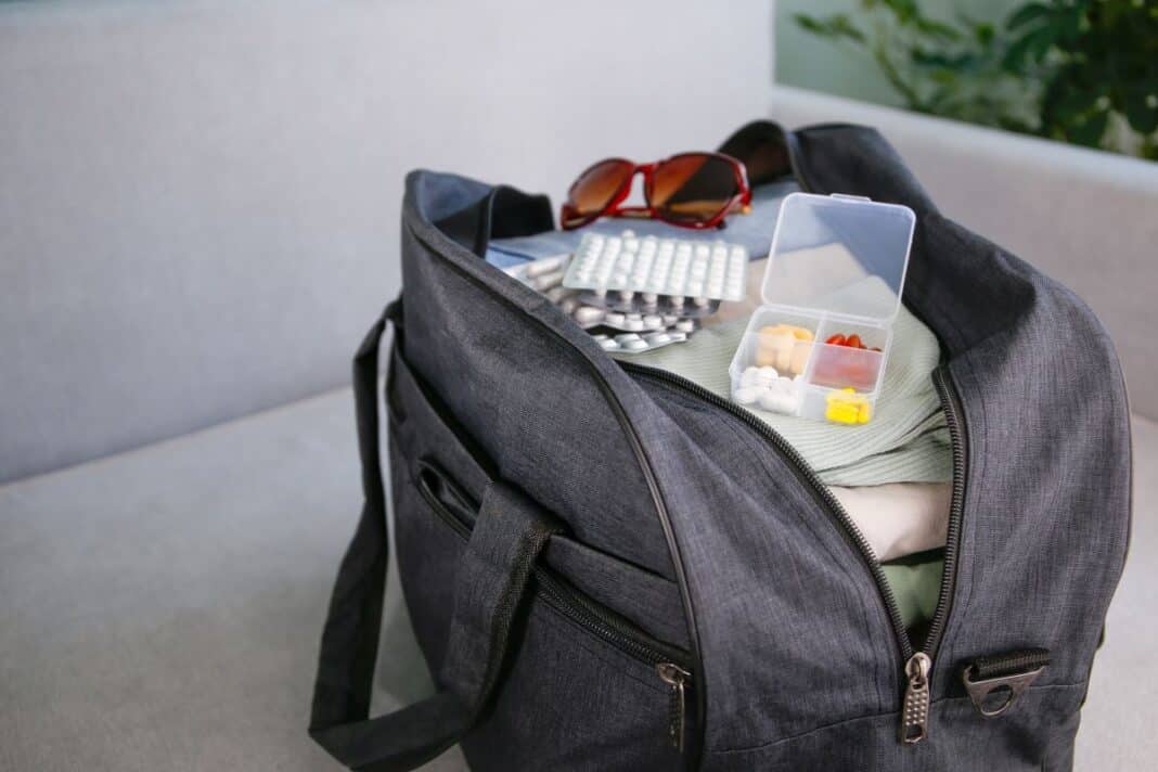 Mit der gut ausgestatteten Reiseapotheke entspannt in den Urlaub