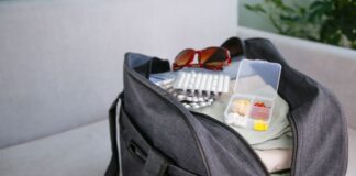 Mit der gut ausgestatteten Reiseapotheke entspannt in den Urlaub Mit der gut ausgestatteten Reiseapotheke entspannt in den Urlaub