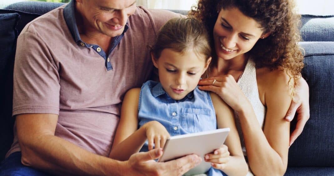 Social Media und Kinder: Wie Eltern einen richtigen Umgang lehren