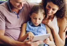 Social Media und Kinder: Wie Eltern einen richtigen Umgang lehren Social Media und Kinder: Wie Eltern einen richtigen Umgang lehren