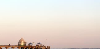 Mitten im Meer: Sehnsuchtsort Seebrücken Mitten im Meer: Sehnsuchtsort Seebrücken