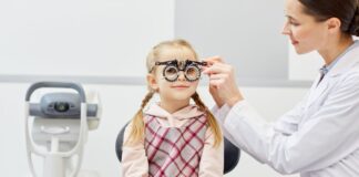 AOK zum Schulstart in Flensburg: Mit guter Sehfähigkeit in die Schule AOK zum Schulstart in Flensburg: Mit guter Sehfähigkeit in die Schule