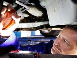 Warum nicht einfach selber machen? Viele Arbeiten am Fahrzeug können in Mietwerkstätten erledigt werden Warum nicht einfach selber machen? Viele Arbeiten am Fahrzeug können in Mietwerkstätten erledigt werden