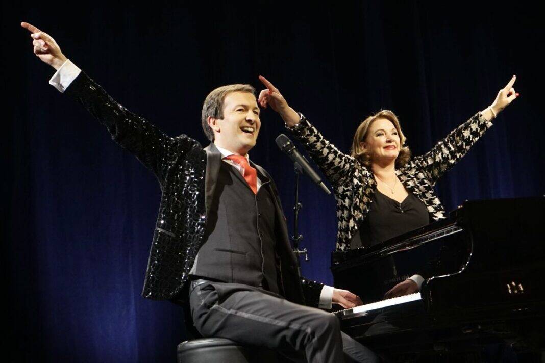 Pressefoto Gabriela Benesch Schauspielerin, Alex Parker Sänger & Pianist (c) Erich Furrer (1) Die Udo Jürgens Story